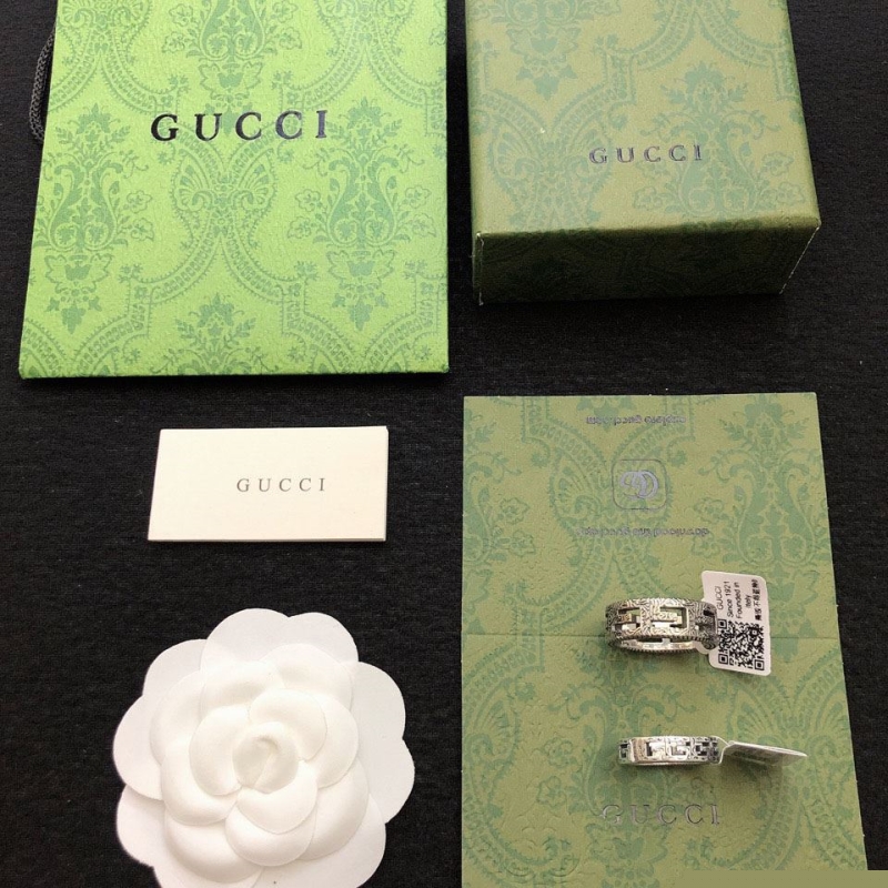 G*u*i rings
